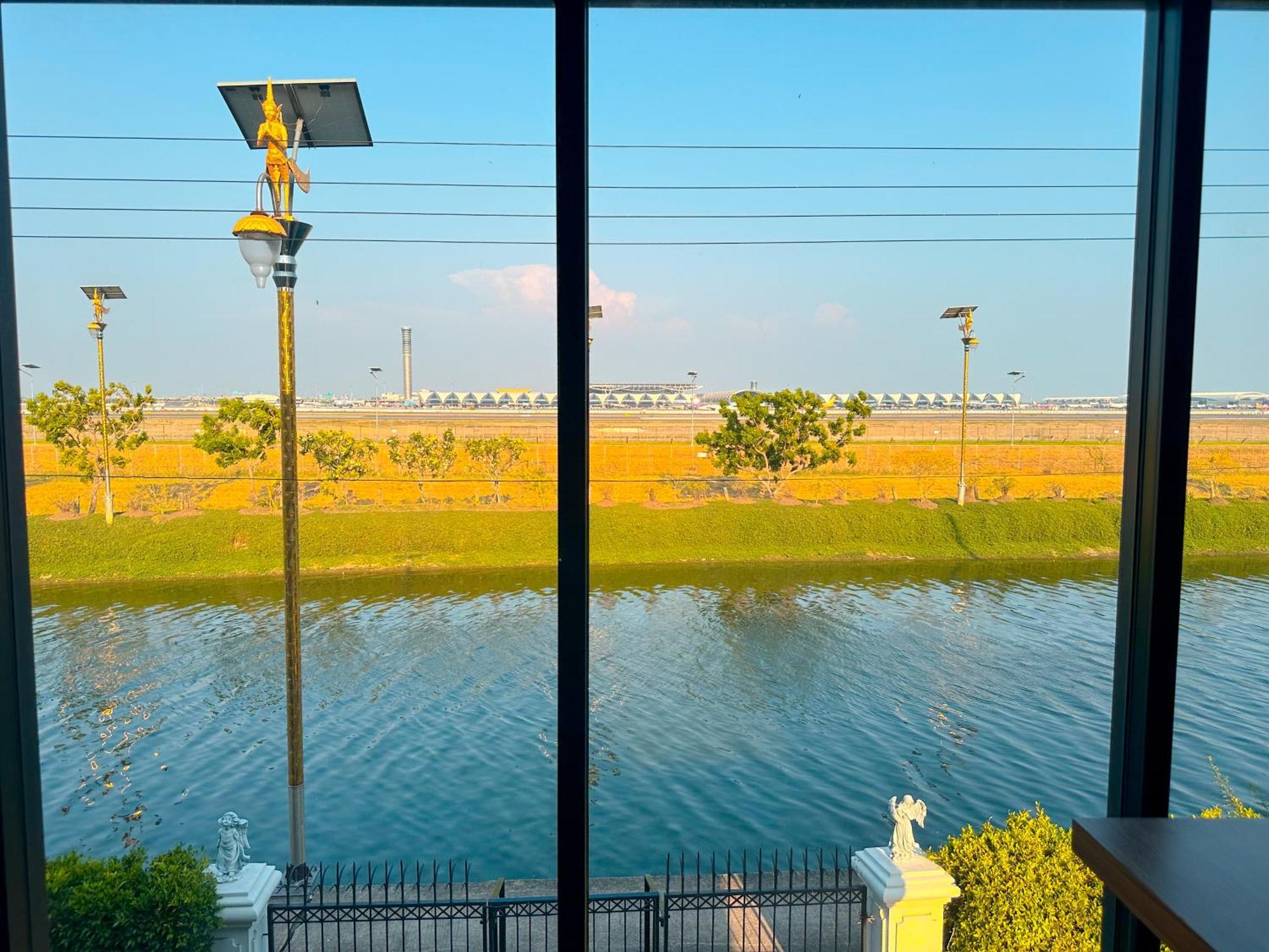 Skyline Resort Ban Khlong Lat Bua Khao Luaran gambar